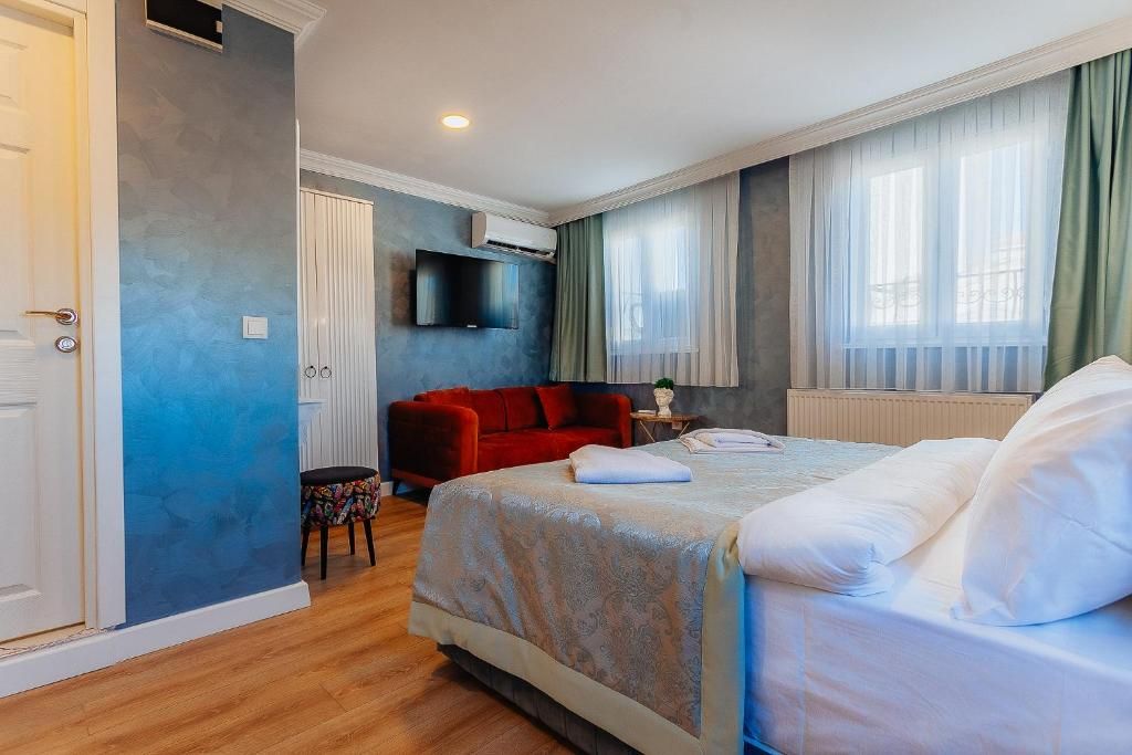 triple_room_with_city_view